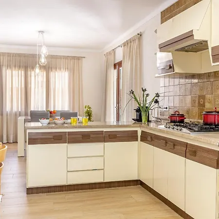 Del Llac By Homevillas360 Holiday home